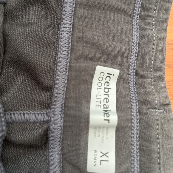 Icebreaker woman’s shorts - Picture 4 of 7